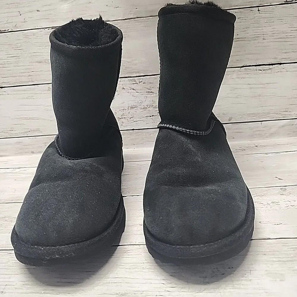 UGG Boots Classic Short II Black Suede Fur Boots Women Size 6